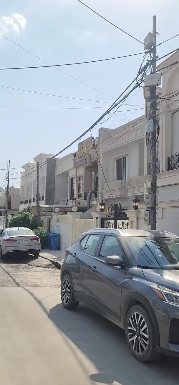 🏡 عرض مميز بيت مميز للبيع في زانكو  – أربيل
📍 الموقع: زانكو – أربيل
 📐 المساحة: 175 متر
 🏠 طابقين
 🛏️ 5 غرف نوم
 🚿 عدة مرافق صحية
 🚗 كراج سيارة
 🕌 واجهة البيت باتجاه القبلة
 📑 سند طابو رسمي
✨ البيت مسكون لمدة 6 أشهر فقط ✨ بناء حديث وتشطيبات ممتازة ✨ تصميم عائلي مريح ومساحات واسعة ✨ موقع هادئ وقريب من الخدمات
💰 السعر: 13 شدة و20 ورقة ✅ قابل للتفاوض للجادين
📞 للاستفسار والمعاينة: ***********

───
#رويال_للعروض_العقارية #عقارات_أربيل #أربيل #زانكو99 #بيت_للبيع #عقار_للبيع #عقارات_كردستان #طابو #واجهة_قبلة #استثمار_عقاري #منازل_للبيع #Erbil #ErbilRealEstate #Zanko99 #houseforsale #realestate #fyp #iraqrealestate #عقارات_العراق #الموصل
