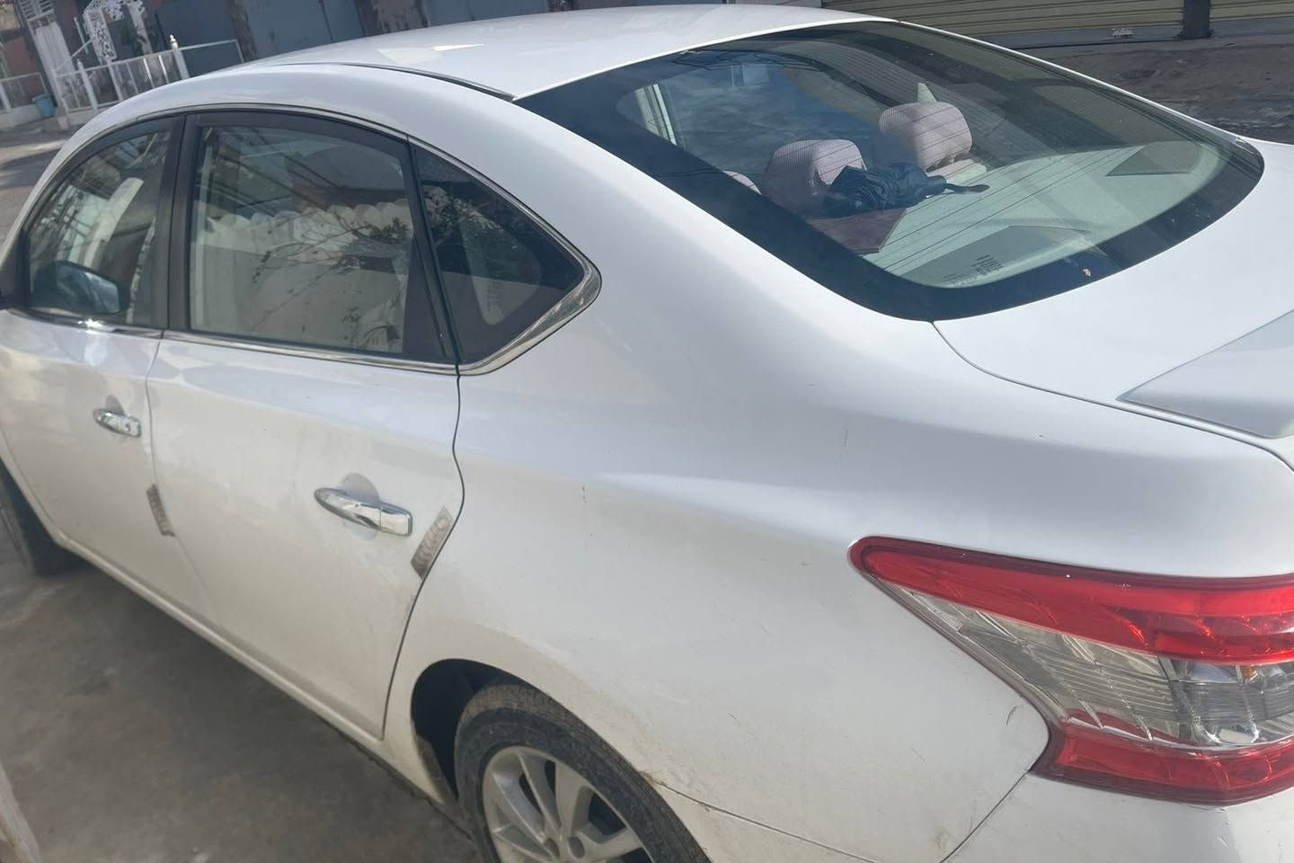 نیسان سێنترا 2015
سەنەوی و ژینگەی تا ٢٠٢٧ 
یەک پەڵە بۆیاغی نیە 
بیلاد بەسمەو باڵ و ویلە
١٢٠ هەزار ڕۆشتوە 

سـعـر : لە کۆمێنت داوابکە ڕاستەوخۆ بۆت دێت 📥 

گێر و مەکیەنەی بەشەرت 
هیچ کێشەیەکی تێدا نییە 

ژمارەی خاوەنەکەی 
***********
***********
