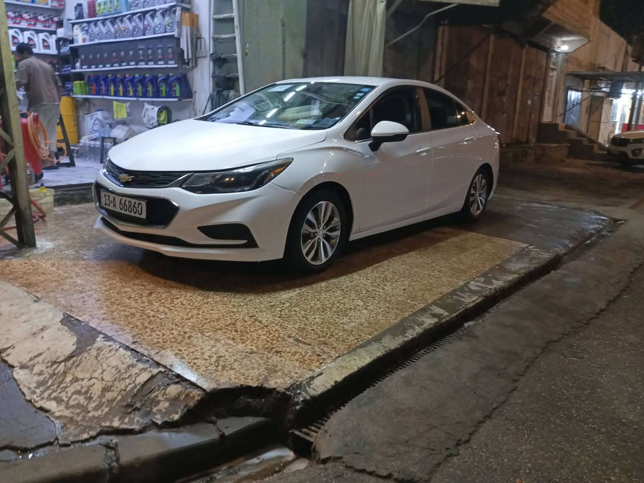 شوفرليت كروز 2018 LT
السعر المطلوب : 
🟢 110 🟢 

مواصفات : 
تدفئه كشنات 
شاشه كبيرة
كامرة دوارة
تحكم ستيرن
مثبت سرعه 
مازدات عدسة ولد 
داخل اسود 
محرك ١٤٠٠ cc تيربو 
ماشيه 100ميل 
حادث السياره :
استبدال باب الخلفي وخسفه جوه قبق البنزين فقط بدون دواخل 

المكان /ميسان

هاتف اتصال او واتساب : 

***********
