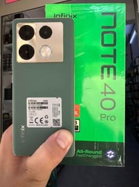 انفنكس نوت 40 برو • ٢٥٦/٢٤ • شاشة أموليد ١٢٠هرتز