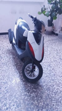 عدلة • لاستيك • جديدة