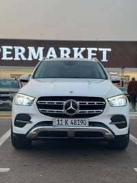 مرسيدس بنز GLE 450E 2025 وارد امريكي بيها مكانين PDR فقط مكفولة من ضرب...