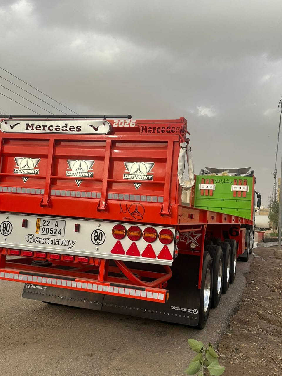 السلام عليكم
عربانه أربع محاور زيرو للبيع

حدادة علي+علي 

شاصي 16 
الطول 13٫60
جتف 7

عربانه جديده زيرو خير من الله

***********
