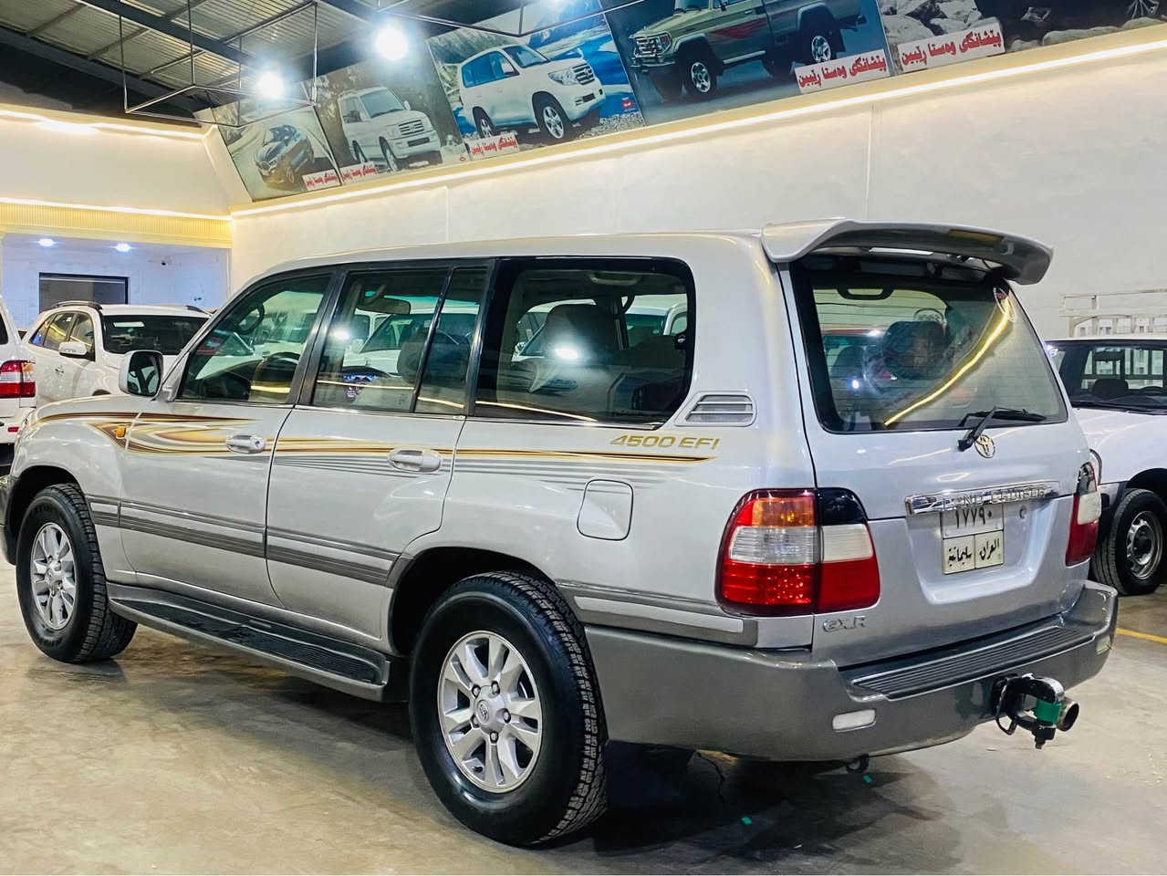 مۆنیکا  2006 فول مواسەفات  بەشەرتی گێر ومەکینە و تەبریدو   ھەموگیانی  بەشەرت 
سنەوی  بە سەرچوە  سەیارەکە زۆرجوانە 
سبوخ عا مە 4تایەی نوێیە  
سعری 135 وەرەقە کمیک مجال
لەکۆ یە دادەنیشم 
***********
*********** كويسينجاك, أربيل
