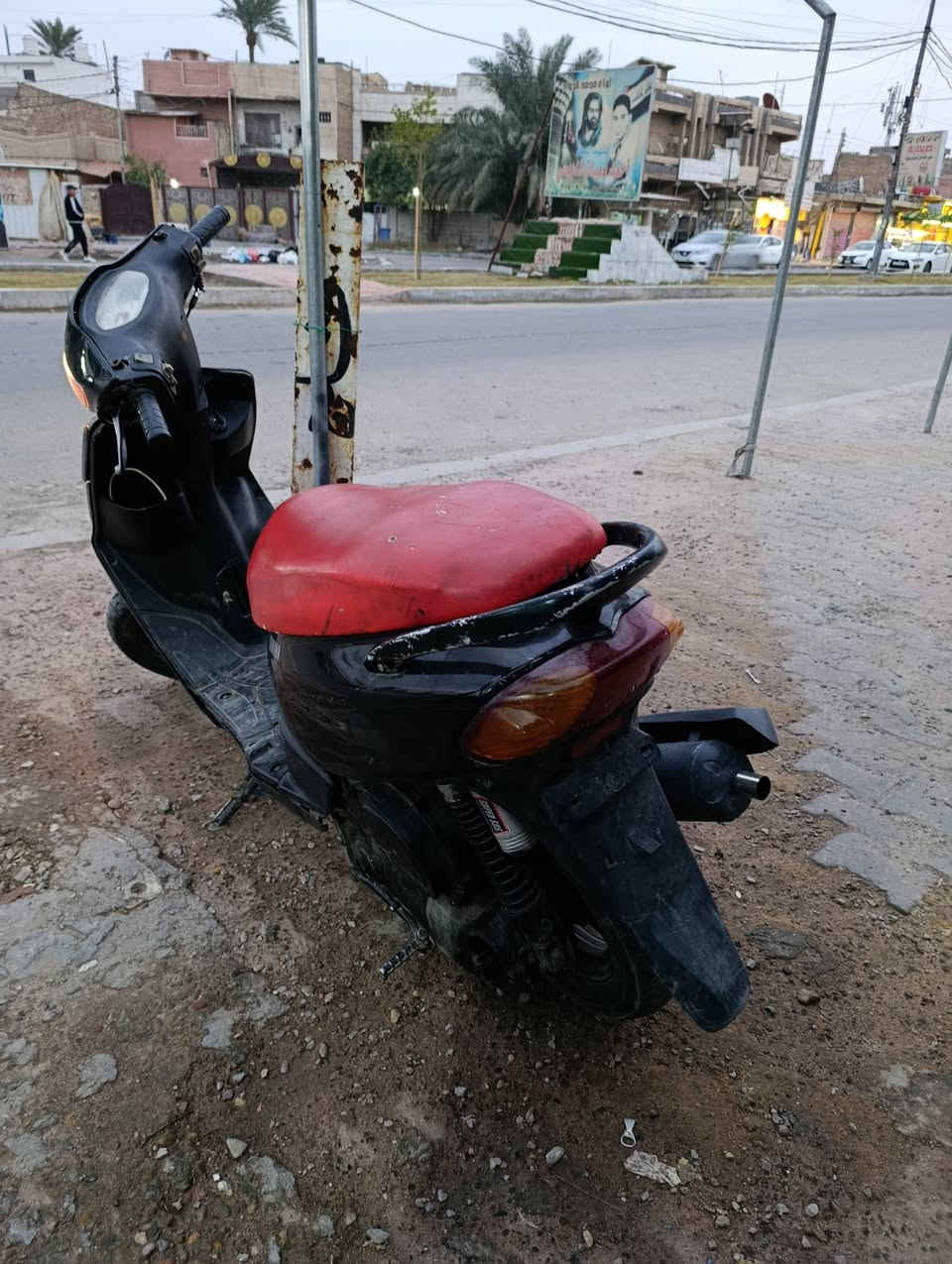 السلام عليكم للبيع قجمه شغال سلف وهندر مكينه شرط طياره شلعه ومعدل ونعومه دراجه تخبل  مكاني بغداد حي العامل سعر350بيه مجال ***********
