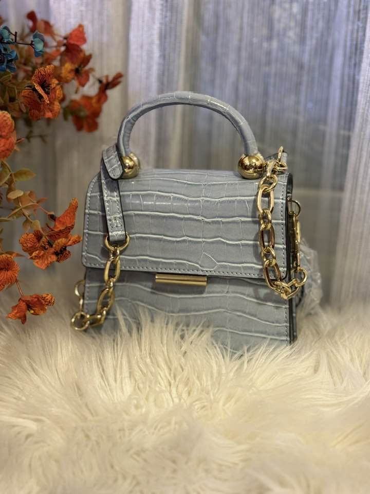 حقيبه ماركه ALDO صنع في Canada


**إذا كنت صاحب هذا الإعلان وتريد حذفه لأي سبب، رجاءا أرسل رسالة إلى الدعم الفني**