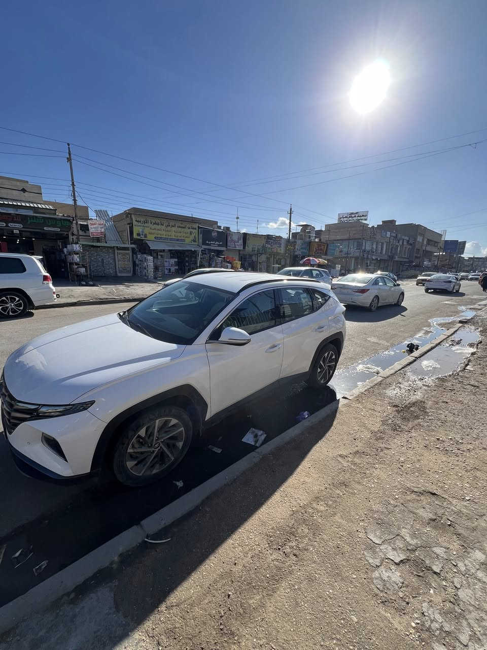 سلام عليكم
للبيع او المراوس 
توكسان ٢٠٢٤ خليجية 
كفالة من كل شي عدا بارد بالصندوك 
مواصفات التوسان الخليجي معروفة 
حساس امامي مع رادار 
حساس خلفي مع رادار توقف ذاتي 
كشن السايق والراكب كهرباء 
قطعتين تبريد 
تشغيل عن بعد 
مري كهرباء 
شحن وايرلس  
وبعد بيها مواصفات 
السعر 212 وبيها مجال معقول للبيع 
بغداد العامرية 
***********
