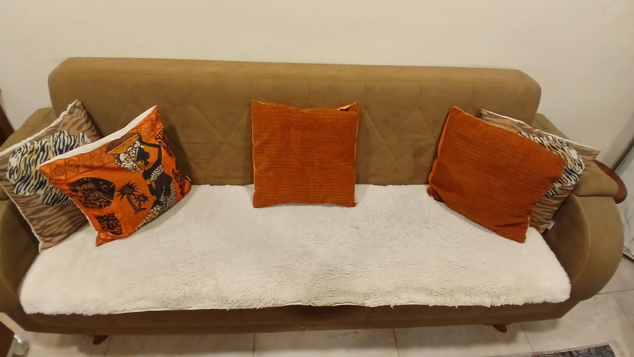 للبيع تخم مستعمل
تخم مستعمل بحالة جيدة، استعماله قليل ونظيف،  
الكمية: (مقعدين ٤ أشخاص مقعد شخصين 
ا

للاستفسار:***********
