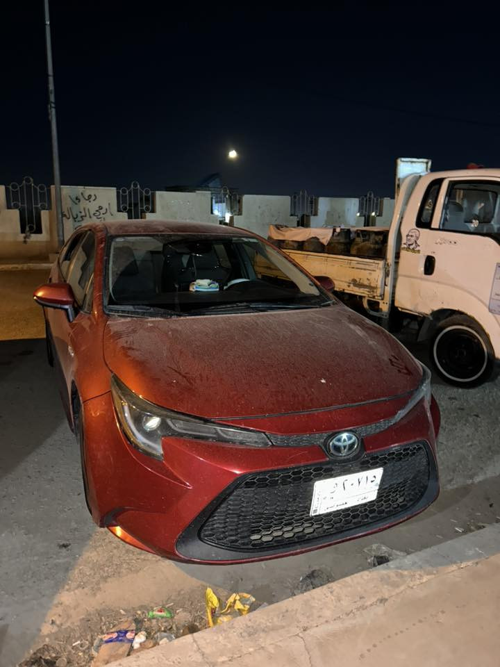 السلام عليكم سياره كورلا هايبرد
موديل 2021 السياره خير من الله 
الكير والمكينه كفاله 
وارد امريكي محرك 1.800 
ممشى 134,918
رقمها بغداد خصوصي تحويل ثاني يوم السياره عليها غرامات والغرامات عليه 
مكاني واسط كوت زين القوس السياره بلواقع انضف من الصور بهواي 
التواصل ***********
