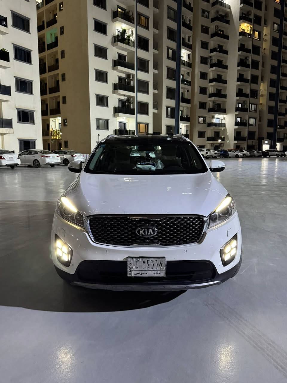 السلام عليكم
سورنتو 2018خليجي ✅✅ 

سياره بيها بارد بسيط بالبنيد والجاملغ الايمن وبيها بخات بجهه السايق اثر شخط 

فول مواصفات عدا الكشنات التبريد 

1-بانوراما 

2-شاشه كبيره 

3-كشنات كهربائي 

4-صندوق كهربائي 

5-سبعه راكب 

6-ثلاث قطع تبريد 

7-عدسه كاميرا 1 خلفيه 

8-رادار امامي 

9-رادار خلفي 

10- 5 ويل كب 

11-مكينه 3600 

12-سايد بريك (رجل) 

13-لد ضوئي 

14-تحكمات ستيرن _درايف مود_سمارت مود_سبورت مود

15-بردات خلفيه بلاد 

16-منفذ شحن لاسلكي 3 

وبعد بيها مواصفات هواي 🔥 

سياره جديده جداً دينار ميحتاج تصرف عليها

كامله من ناحية حداديه وصدر كله جديد ✅ 

 السعر 225ورقه وبيها مجال بسيط جداً 🔥 

السياره بأسمي شخصياً 

مكان السياره بغداد

للأستفسار *********** 📞📞
