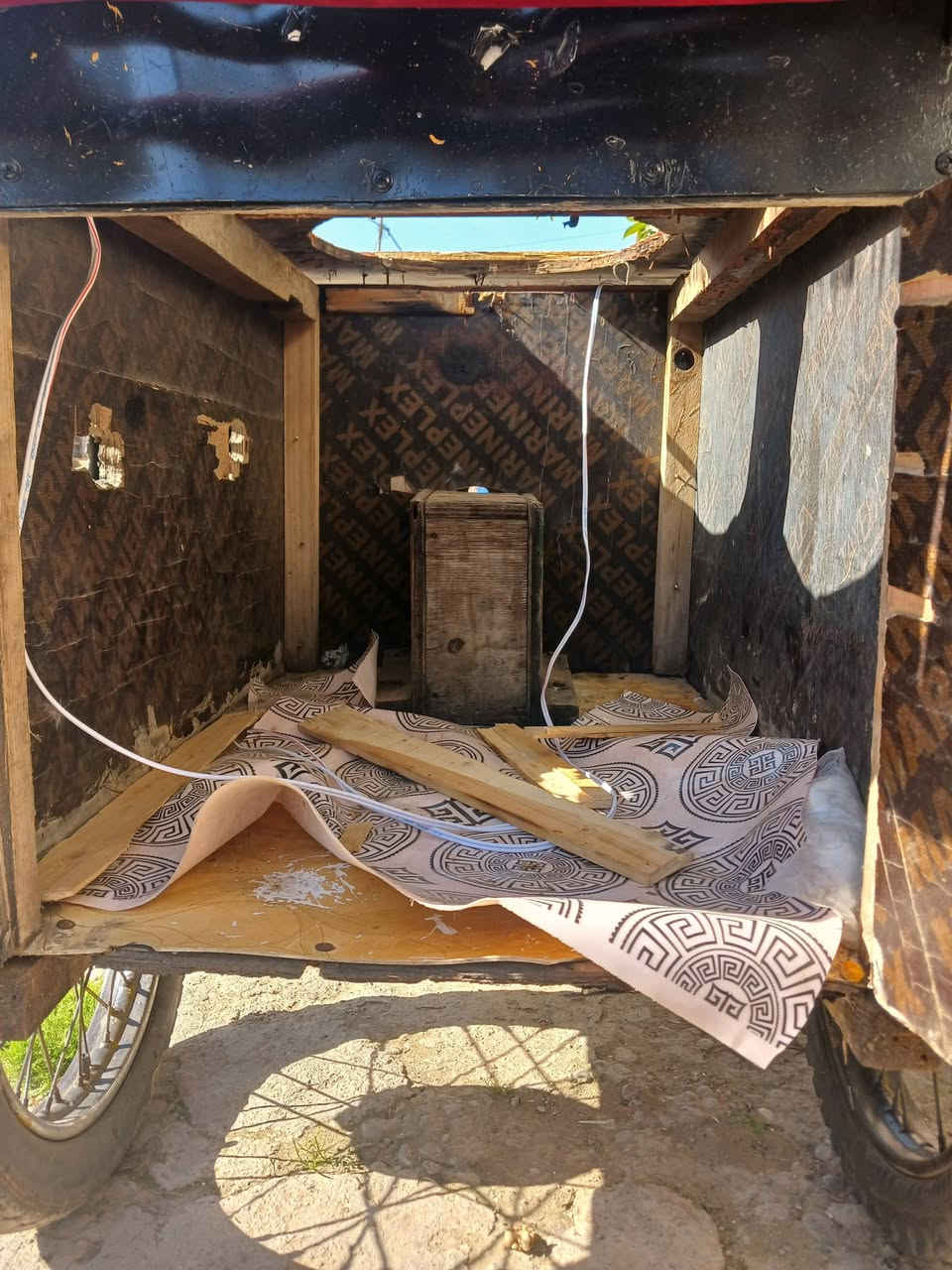 عربانه للبيع
***********
