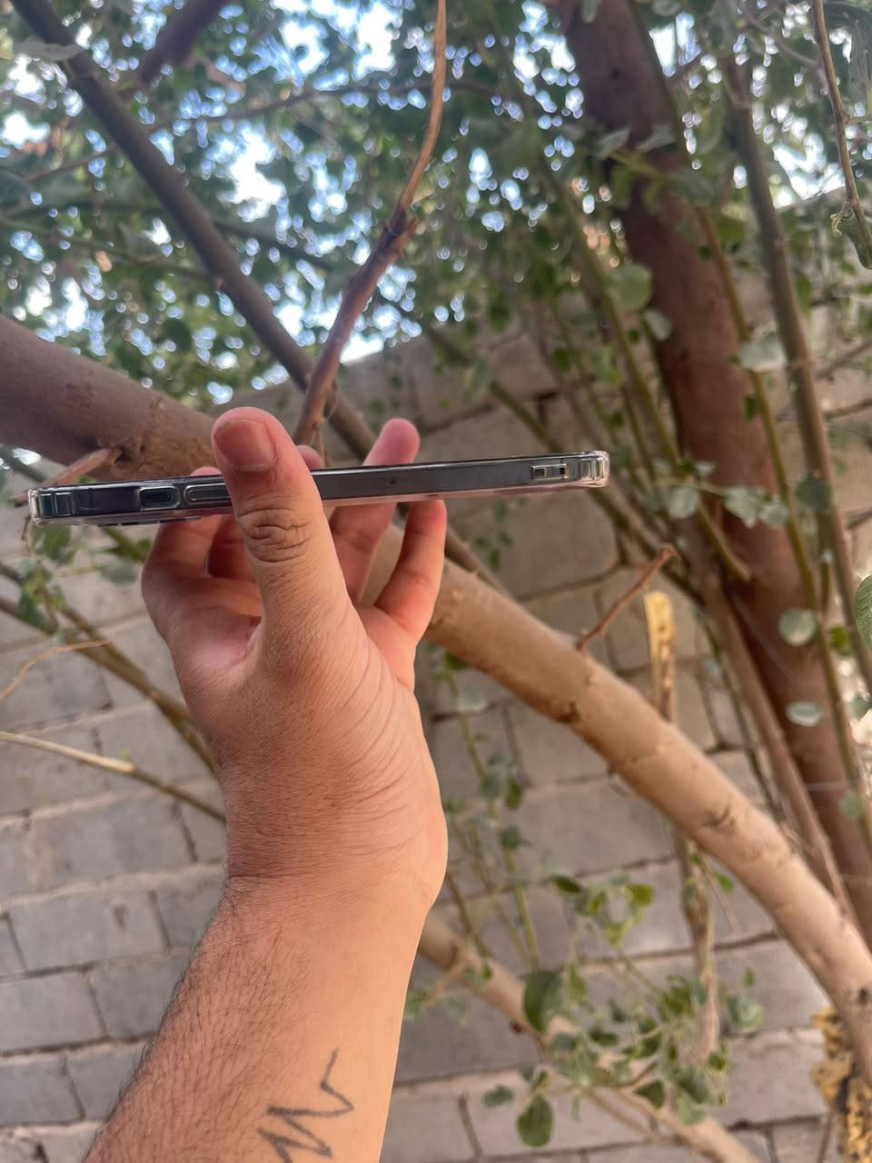 السلام عليكم  متاح ايفون ١٢ برو ماكس  ذاكره ٢٥٦
تليفون مبدل شاشه وبطاريه من احسن وأجود نوعيه بسوك 

+البصمه واكفه 

تليفون الباقي كلشي بي شغال خط نت كامره تصال صوت تليفون نضيف  جدا الله شاهد 

سعره ٣٢٥ وابي مجال 

رقم الهاتف *********** مكاني بابل
