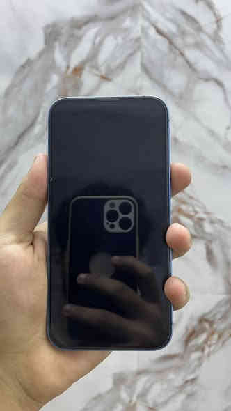 سلام عليكم 
للبيع
ايفون 13 عادي 
ذ128 بطاريه 77 ممبدل ولا قطعه وكاله وجديد
ايفون 12 برو ماكس 
ذ256 بطاريه 77 مستبدل فقط شاشه اصليه 3 خيارات 
ثنينهن فيس ايدي شغال وكلشي وكاله الباقي
 مكاني بغداد ***********
