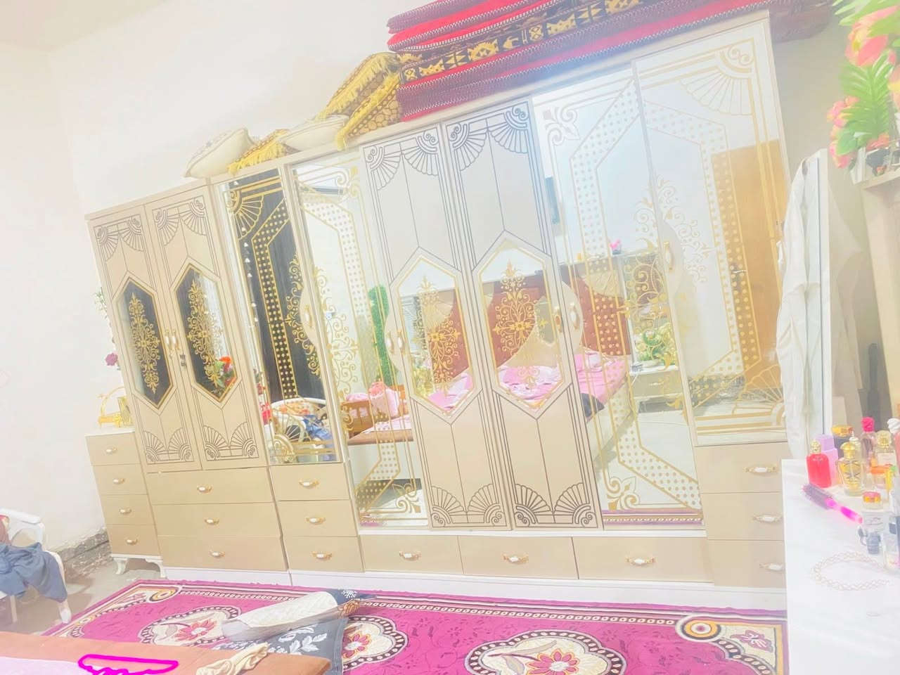 السلام عليكم
غرفة تركيا درجة اولى حلوه ونظيفه 11 قطعة للبيع 
سعره 700 وبيها مجال مكانها الفلوجة 
***********
