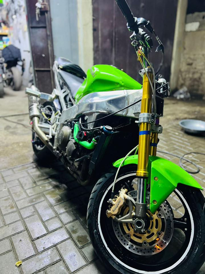 سلام عليكم دراجة كاوسكي ٦٣٦ دراجة مال لعب وبيهة كومة غراض كدام عينك ومكينتهة خير من الله مكانهة بغداد البياع ***********
