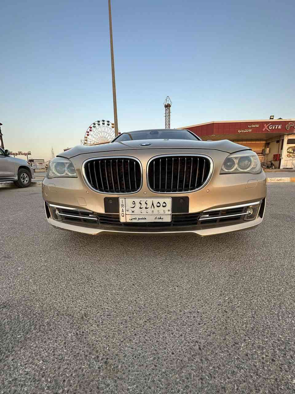 السلام عليكم 
بي ام موديل 2013
740 li
مايحتاج اسولف. بالمواصفات سيارة مزوعة مواصفات 
السعر 180 وبيها مجال 
رقم بغداد مميز تحويل ثاني يوم 
***********
