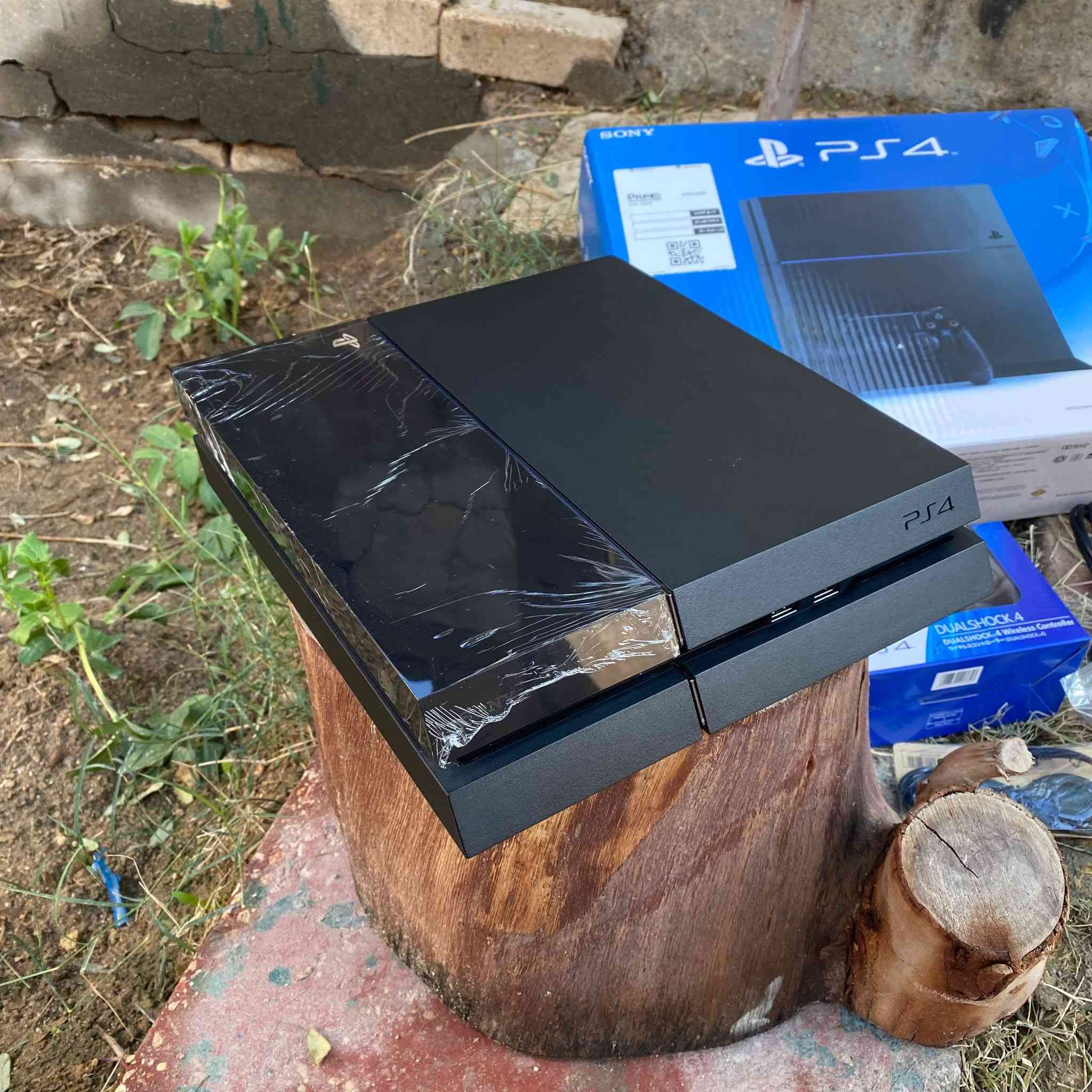 سلام عليكم 
بلايستيشن 4 فات ( معدل ) 
جديييد
• نظام التعديل - 12 - قرص
• جويستك 1 وكامل الملحقات
• مساحة تخزين نص تيرابايت
• ما مفتوح مكاني بغداد شراي اتصل ***********
