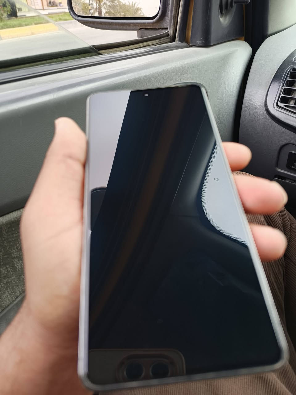 أنفنكس نوت30 برو للبيع بدون ملحقات ذاكرة 256 عشوائيه 8 جهاز كلش نظيف بس بي هذا الكسر الي بالظهر ومامصلحه سعره 125 وبي مجال قليل للتواصل ***********
