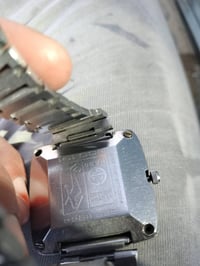 ساعات • ع السعر • للبيع