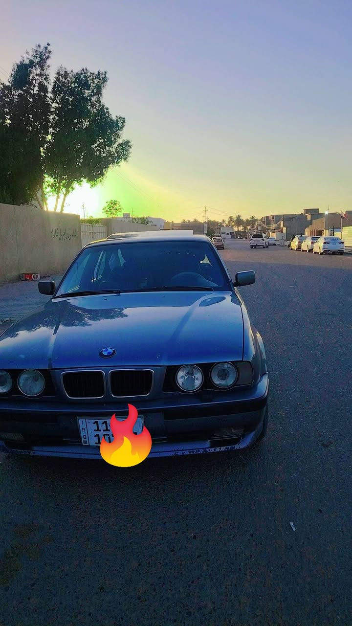 السلام عليكم للبيع
.... مكلف بلنشر...... بي ام حجم535اصل وفصل 
سنويه وبليته 
موديل 1991
محرك خير من الله شرط كير وتماتيك شرط صدر امامي خلفي جديد تخم تاير جديد ويل  جديد السيارة بلاديه صبغ عام جماليه بدون حادث قطرت خياس مابيها رقم بغداد دولي
شرط التحويل
غرفه جديده 
تبريد ثلج ❄️ 
السعر 80وبيه مجال مكاني بغداد غير متواجد ع الفيس رقم ***********

