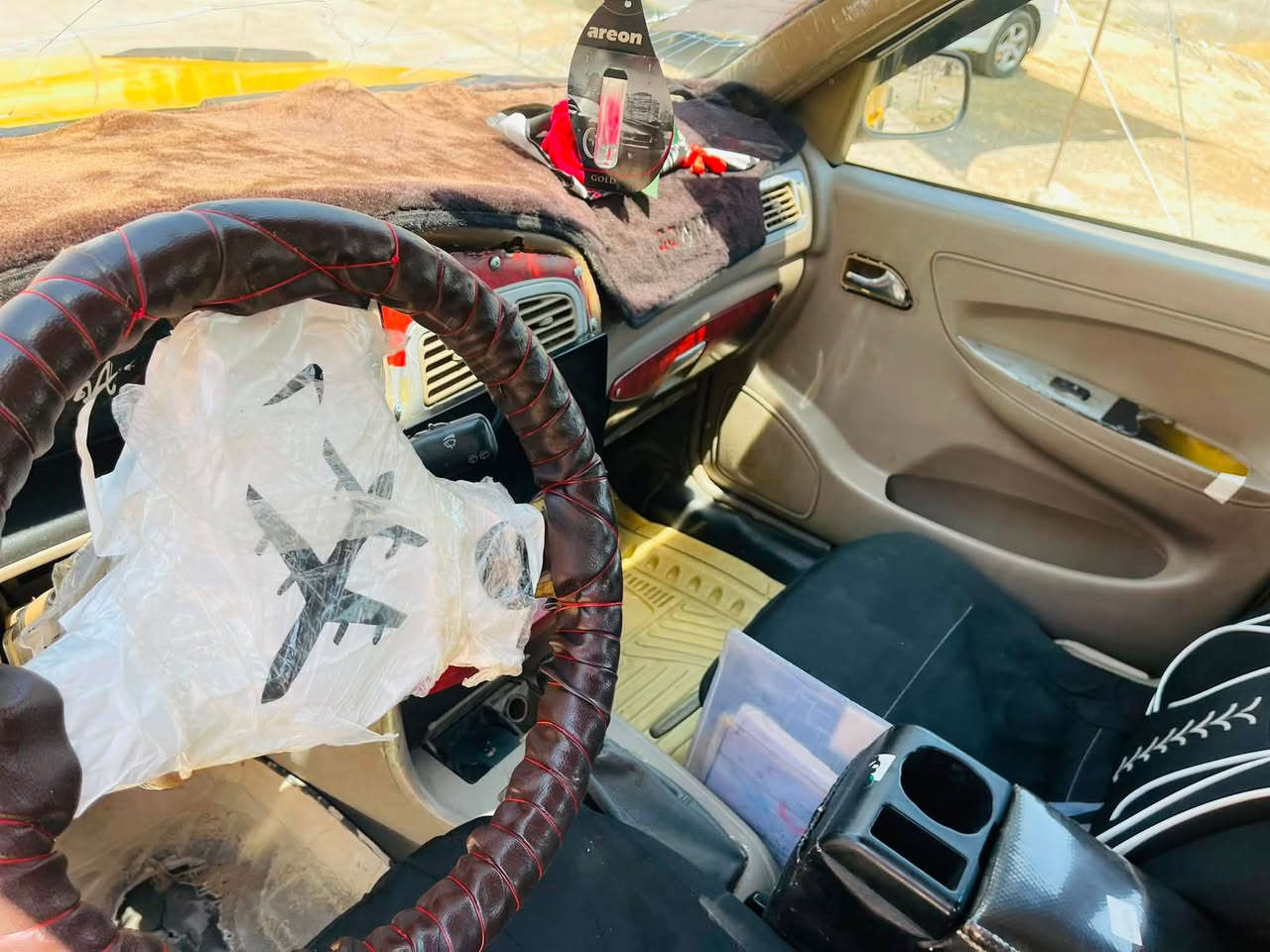 بيع مستعجل كوين موديل ٢٠١٠السياره جاهزه ربع ماتصرف عليها السياره البيع فقط رقم بغداد موازي راعيه الشراعي بغداد بالرصافة جان رقمو يمي بس ماعرف وين راح الرقم بيه وكاله خاص فقط اسويلك وكاله خاص محرك كوالف صفر ٨كير شرط السياره كله شرط سمعاتي دوشمه جديده طخم تواير جديد غرمات صفر هئيه ٣٥٠عليها السعر18ورقا ***********نتصل ***********
