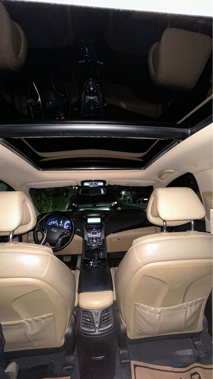 سيارة هێوندای/ ازێرا 
مودێل 2015
کیلومەتر 220.000 km ب رێڤەچوویە 
گێر ئو توماتیک
سیارە خەلیجی 
پستن 6 مەکینە 3.0
قتعه 2 یت تێدا چەمەلوخ و نیف بونت بێ داخلی بێ پەرەشوت
بها123$ و مەجال
ـــــــــــــــــــــــــــــــــــــــــــ
رەقەم :*********** دهوك, العراق
