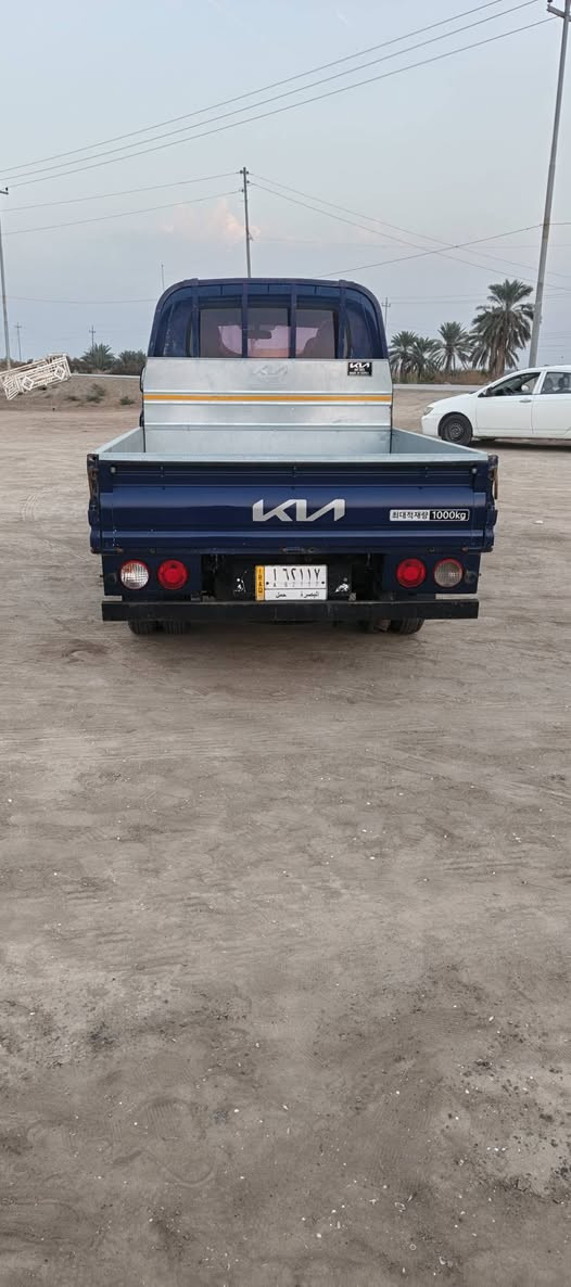 السلام عليكم دبل قماره 17مكفوله كفاله عامه كير ومكينه واكسن حداديه جديده تخم تاير جديد تبريد شغال السياره جاهزه من كلشي تحويل مباشر السعر 115 وبيها مجال للشراي رقم ***********
