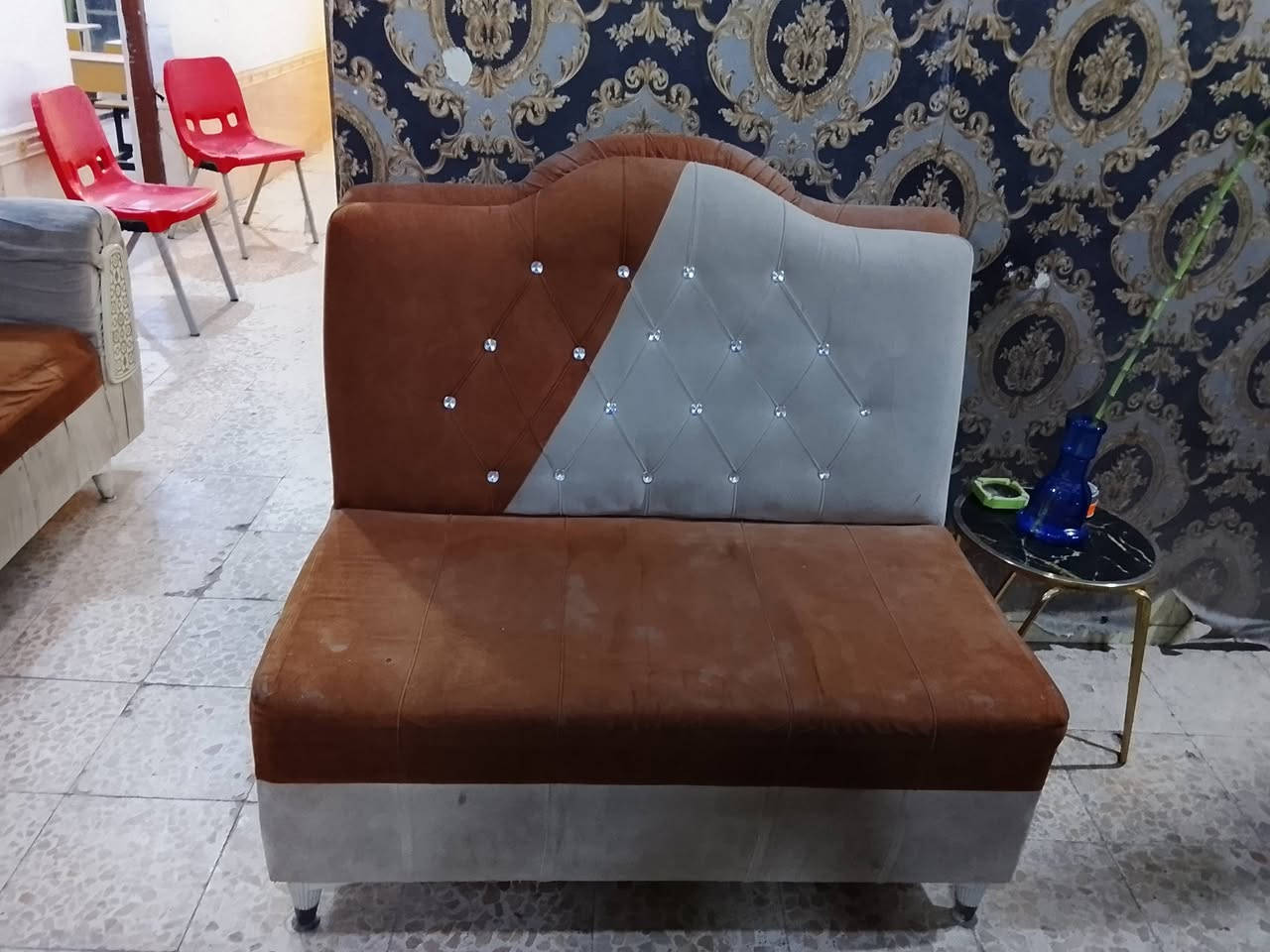 السلام عليكم تخم بهذا الشكل العنوان الناصرية قرب مجسر الجامعه الوطنيه بشارع النبي ابراهيم السعر 175 وبي مجال للشراي . الاتصال ع هذا
***********
