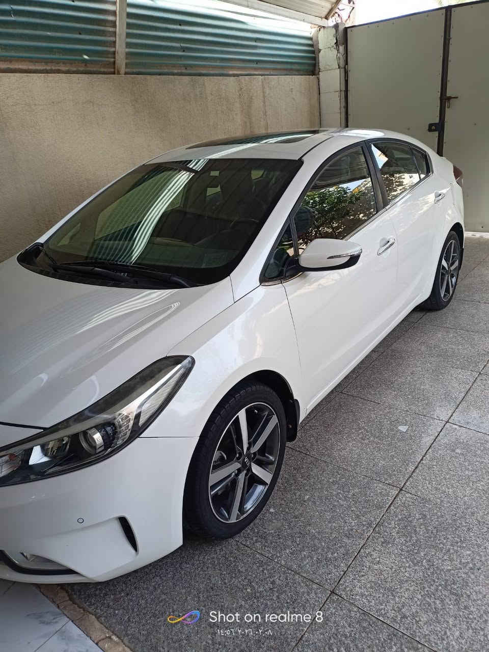 سياره سيراتو 18 فول الفول سياره تعتبر زيرو ماشيه 26 على وضع الشركه كلشي سبير منازل بصمه وفتحه بنفس الوقت وكل المواصفات بيه مكفوله السعر 162
***********
