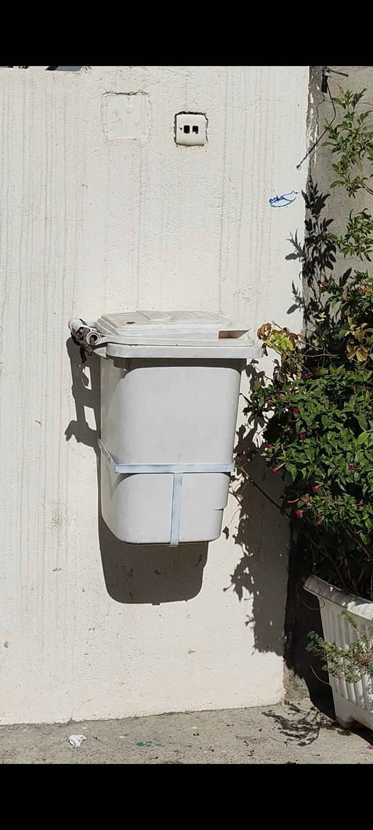 ستاندی سەلەی خۆڵ .ڕێگرە لەکەوتنوو بڵاو بوونەوەی خۆڵەکان تان پشیلە نایخات با بڵاوی ناکاتەوە .بەردەم ماڵەکەت جوانتر نیشان دەدات .سلێمانی خەبات نزیک قوتاب خانەی قەندیل .گەیاندنمان هەییە بۆسەر جەم شارەکان بۆناو شاری سلێمانی ٢ هەزار بۆ شارەکانی تر ٤ هەزار .بڕخوی دانانی خۆی لەگەڵە .نرخی ٨ هەزارە . *********** وەتسئەپ ڤایبەر.***********.دانانمان هەییە بۆ شوێنە گشتیەکان. السليمانية, العراق
