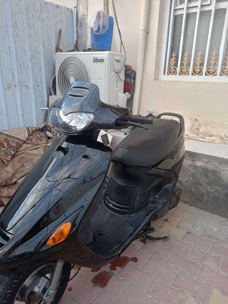 سلام عليكم للبيع دراجه فراشه فحل دراجه كلشي مابيها مكينه مامفتوحه عل فحص دراجه حاويه كلشي شغال بيها اشاير لايت عالي ناصي السعر 500 وبيها مجال للشراي العنوان دوانيه حي رفعت متواجد رقم وخاص ***********
