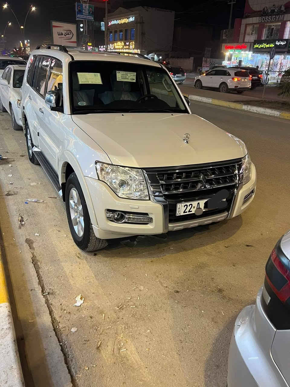 السلام عليكم 
باجيرو 2017 اخت الزيرو حبتور  فول ١/١ اصل  الشركه ماشيه 95 الف 
السياره بعدهه عل وضع الشركه مكفوله من الصبغ والبارد والشخوط والتكحيل ومن كلشي عل شرط مكفوله بوضع الشركه  
عدتهه  وسبيرهه والسويج الثاني ممستخدمات 
السياره حبتور معروف موصفاتهه 
ديفلوك 
محرك 3500
فورويل دفع رباعي 4x4 
شاشه اصليه جي بي اس 
كشنات جلد وبعدهن بل نايلون 
دبل كشن كهرباء 
١٢ ايرباك 
دمام حبتور 
سستم حبتور 
مري شفط 
شاشه جبيره اصليه 
كامره اصليه 
زراك لايت 
لايت زنون 
ويل ١٧ خمسه ويل كب 
دواخل صاج 
دركه صاج 
ترايش نيكل 
فول تحكم استيرن 
٧ راكب 
السياره فول حبتور واخت الزيرو مكفوله 
رقم اربيل دولي 
رقمي ***********
مكان السياره النجف الاشرف
