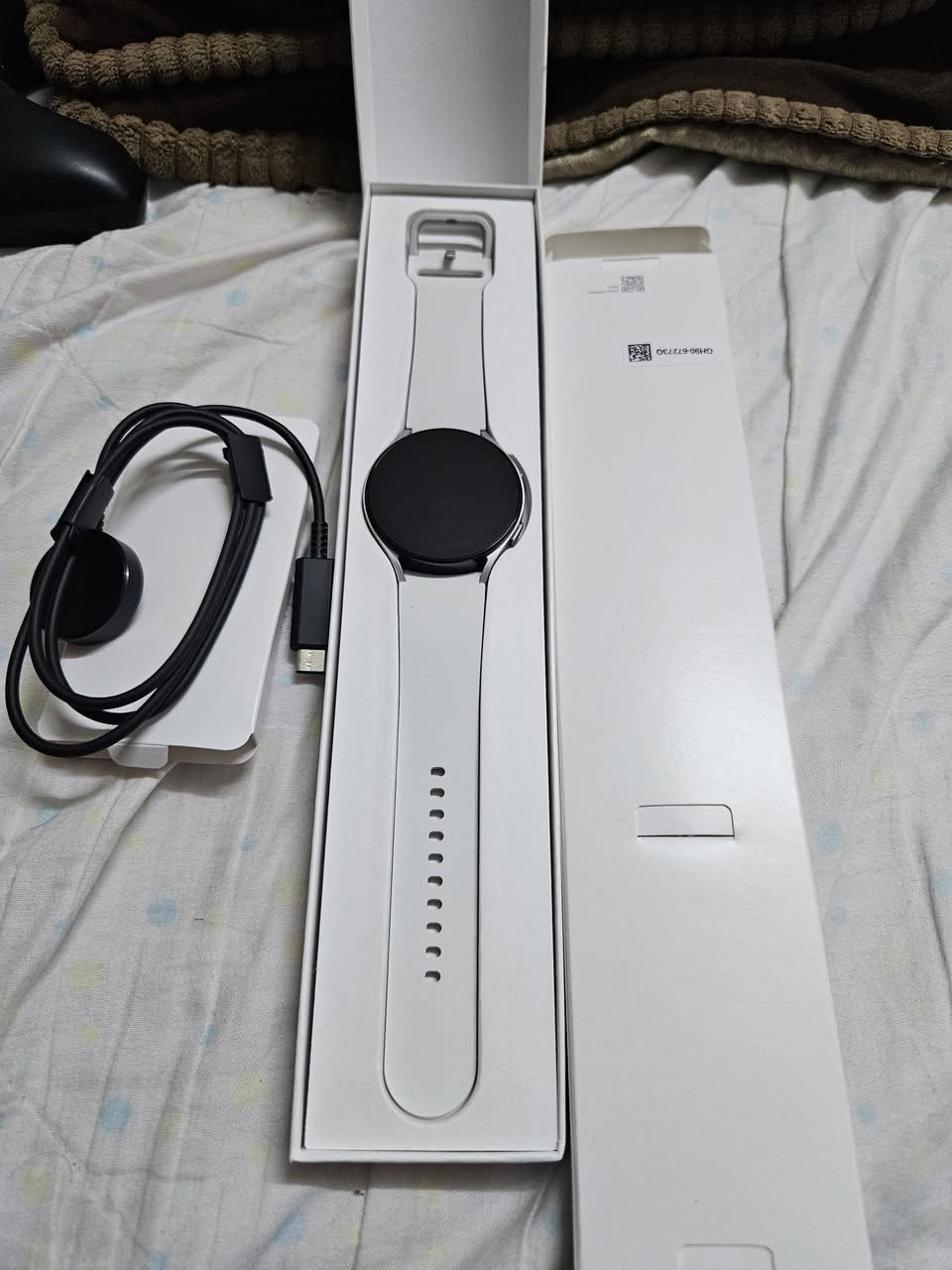 Galaxy watch 5 44m
مقاس ٤٤ 
کامل محلقات  
مومستخدم جدید 
١٥٠ الف 
توصیل متوفر


**إذا كنت صاحب هذا الإعلان وتريد حذفه لأي سبب، رجاءا أرسل رسالة إلى الدعم الفني**