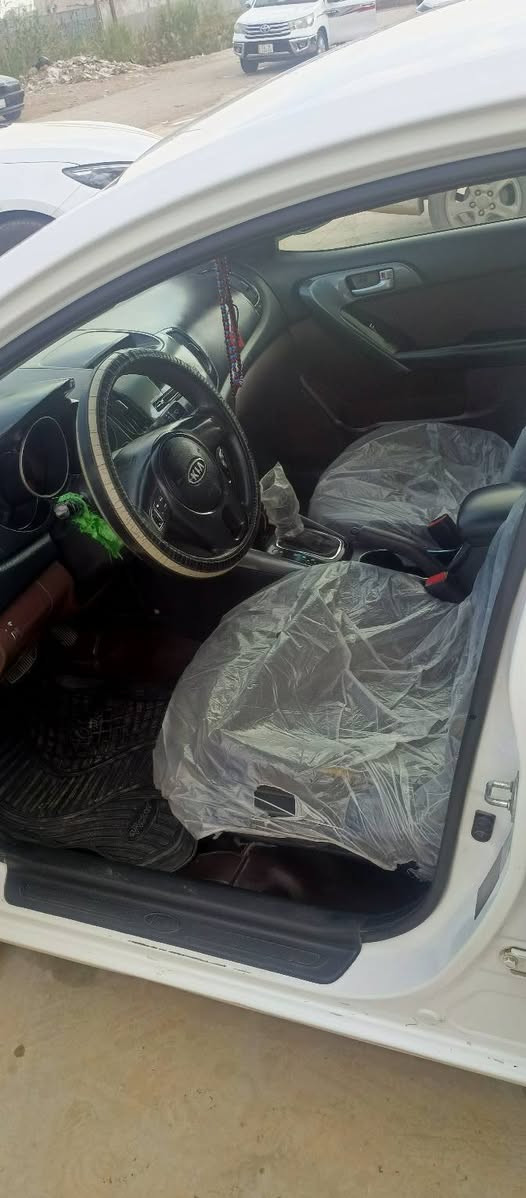 سلام عليكم
سيراتو 2011 رقم شمالي بسمي 
شرط تحويل 
سياره خير من الله مكينه وكير مكغولات 
بيه جاملغ خلفي شبه صبغ بدون ضربه 
السعر 108وبيهة مجال 
المكان بغداد كراده 
الاستفسار ‏‪***********‬‏
