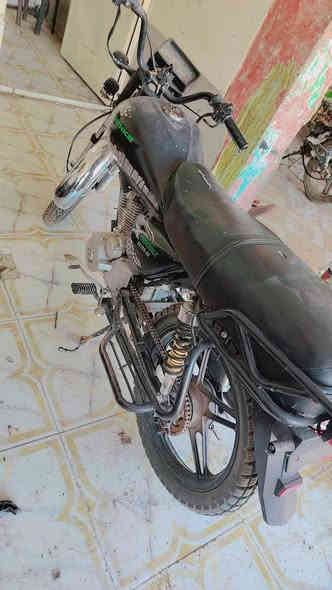 السلام عليكم موطور للبيع سنكي محرك 150 نضيف كلش مكينه خير من الله لا تنقيص ولا تبخير مكفوله الموطور كامل مكمل بي نقص فقط باتري ولباقي كله شغال وسعره مناسب ٥٠٠وبي مجال *********** مكاني الدجيل
