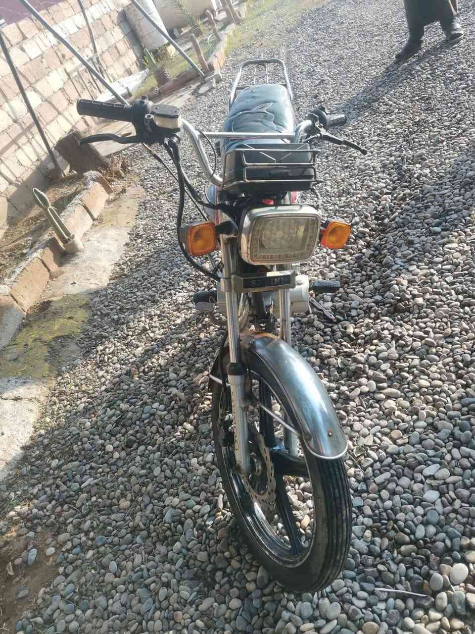 السلام عليكم
سيفان موديل ٢٠
محرك مفتوح
للمراوس ب ماطور شحن
(R9او اي ماطور شحن
حتى لو انطي فرق
***********
