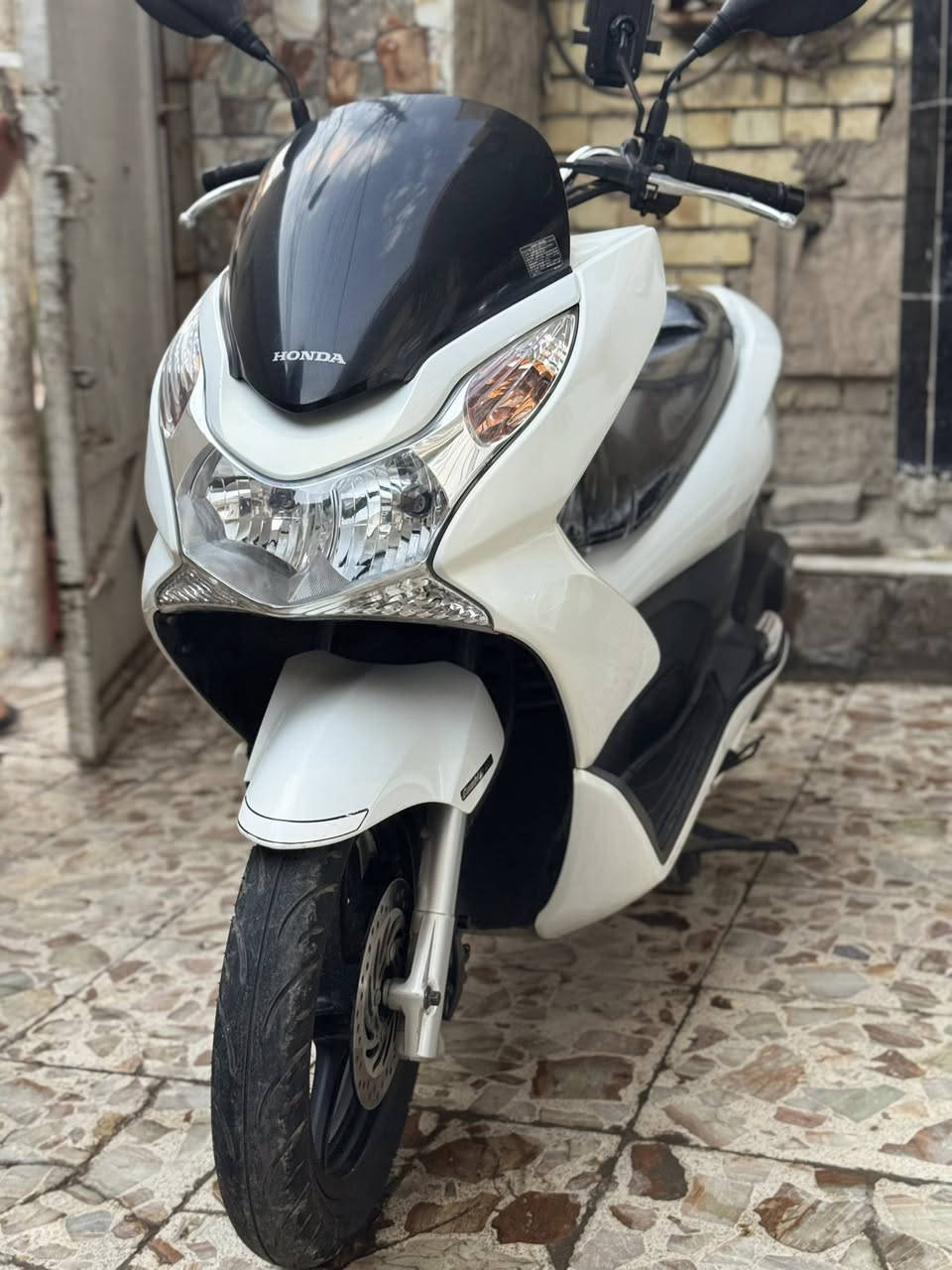 سلام عليكم دراجه بي سي اكس جيل الأول ياباني مال رمبه صارلها ٢٠يوم نازله رمبه مكفوله كفاله عامه سعر ١٥اونص او شراي يتصل ***********
