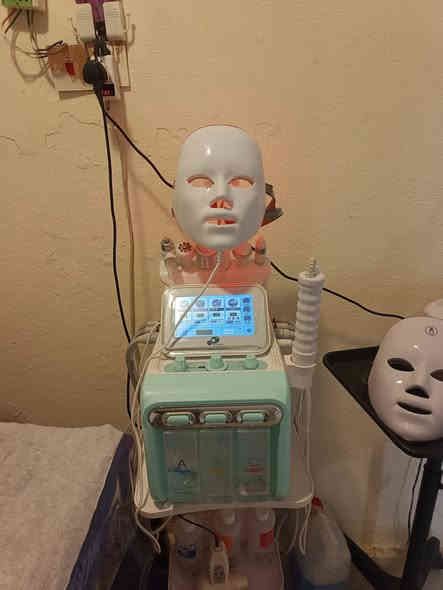 جهاز ال هايدروفيشنل 8في1 مديل حديث نضافه 100٪100 للبيع للاستفسار ***********
