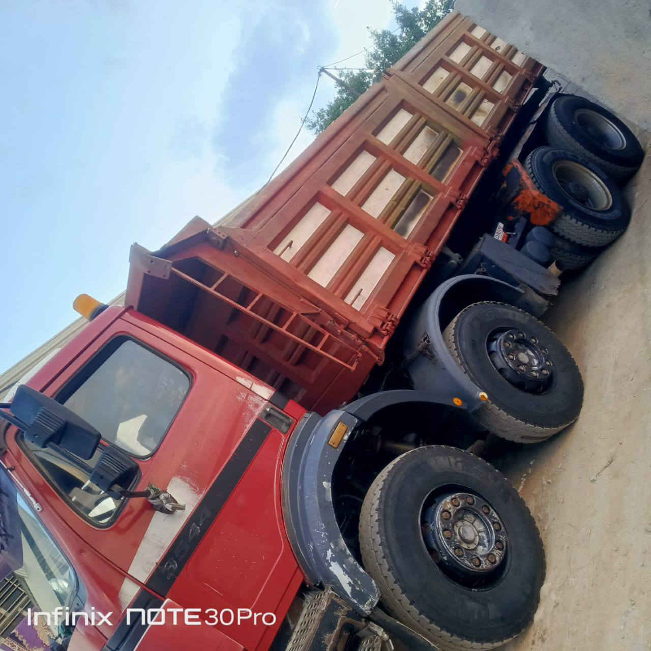 سلام عليكم سياره عكرب موديل 98مكفوله كفاله عامه سياره نازله بموديلهاسياره جديده(***********//***********  انامكلف بنشر
