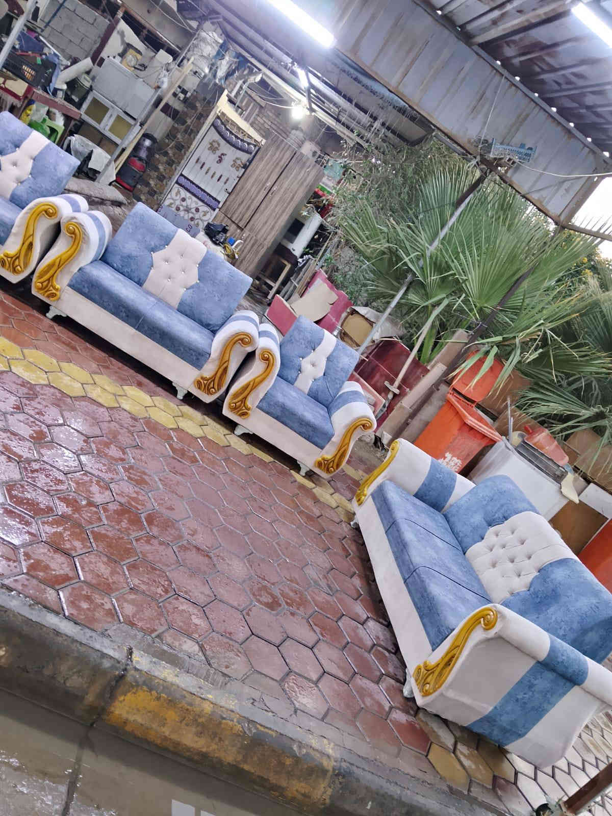 تخم عشر مقاعد مستعمل نضيف السعر 225 ألف العنوان العزيزيه منطقة باب الحاره *********** *********** يوجد واتساب وماسنجر وتوصيل بل الاجره
