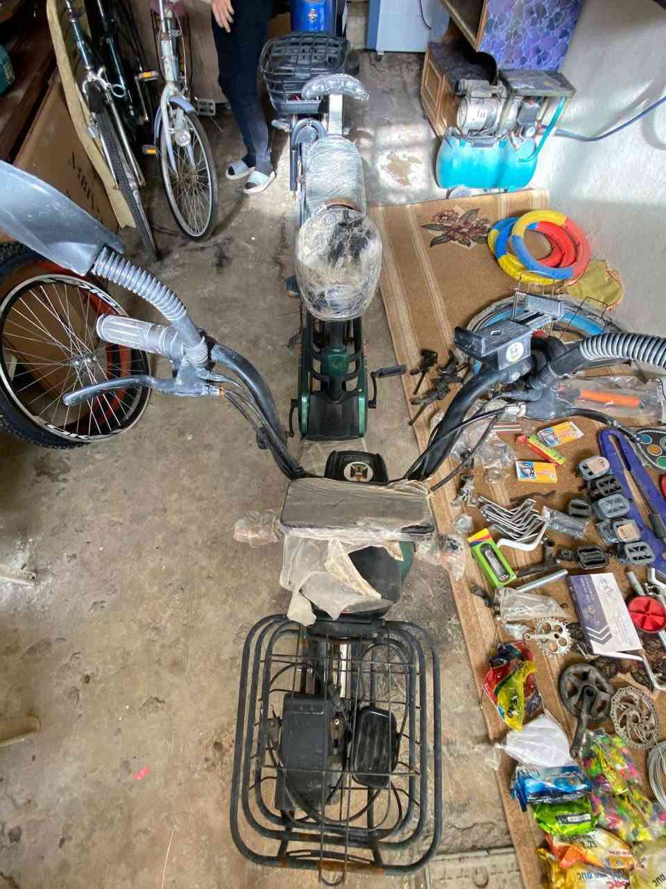 دراجة شحن ودرجات هوائية اليريد يراسلني او يتصل ***********
