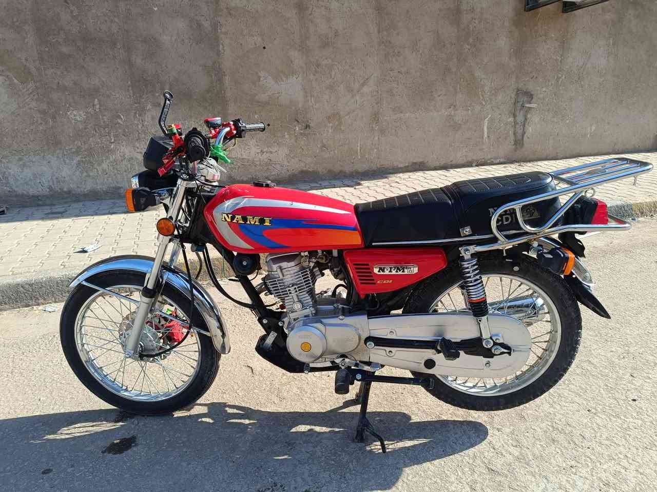 سلام عليكم نامه امتياز دسك عمبار موديل 25 قبل 3اشهر طالعه من الوكيل رقم وسنوية بااسمي السعر مليون و300 (***********)
