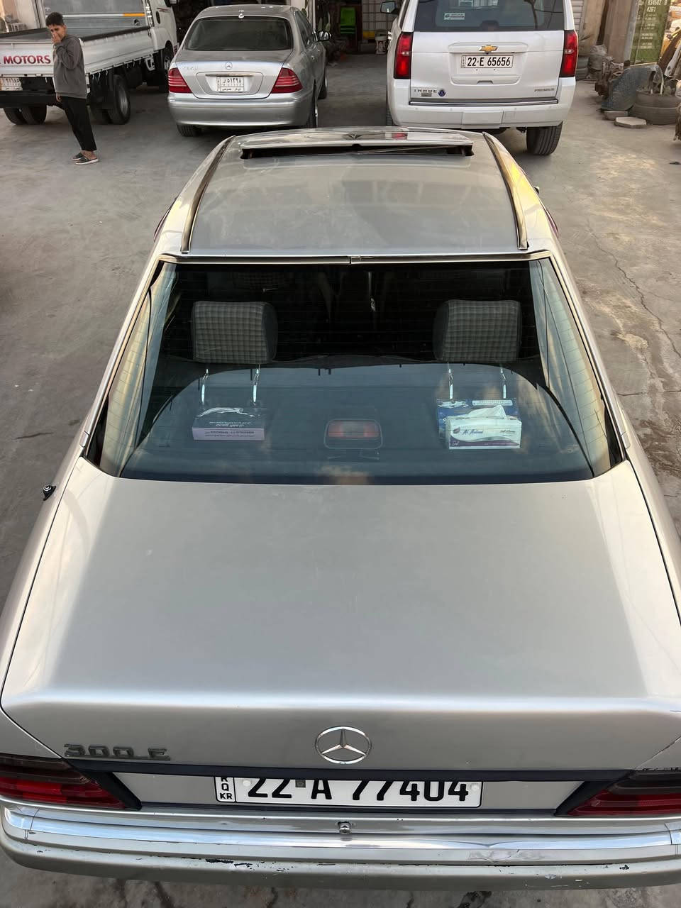 السلام عليكم مارسدس دب للبيع
1) موديل : 1990

2) لون سلفر

3) محرك 4 سلندر مسكر بلادي

4) حداديه جديده

5) تخم تاير

6) تبريد ثلج

7) فتحة سقف طكتين شغاله ( سانروف)

8) لايت زنون لونين شمسي وابيض

9) رقم وهزه جديد سنويه لغاية 2030 بأسمي

10) كفاله من الضربه والعيب الشرعي

11) قواعد دبلات سليمه ومكفوله

12) السياره وارد يابان كشن خلفي سياحي

13) كهربائات كلها شغاله وبلادي

14) السياره جاهزه من جميع الجهات شغل وسوق واستمتع

15) السعر 90 وبي مجال قليل

للأستفسار واتساب او اتصال *********** العنوان البصرة  ..
