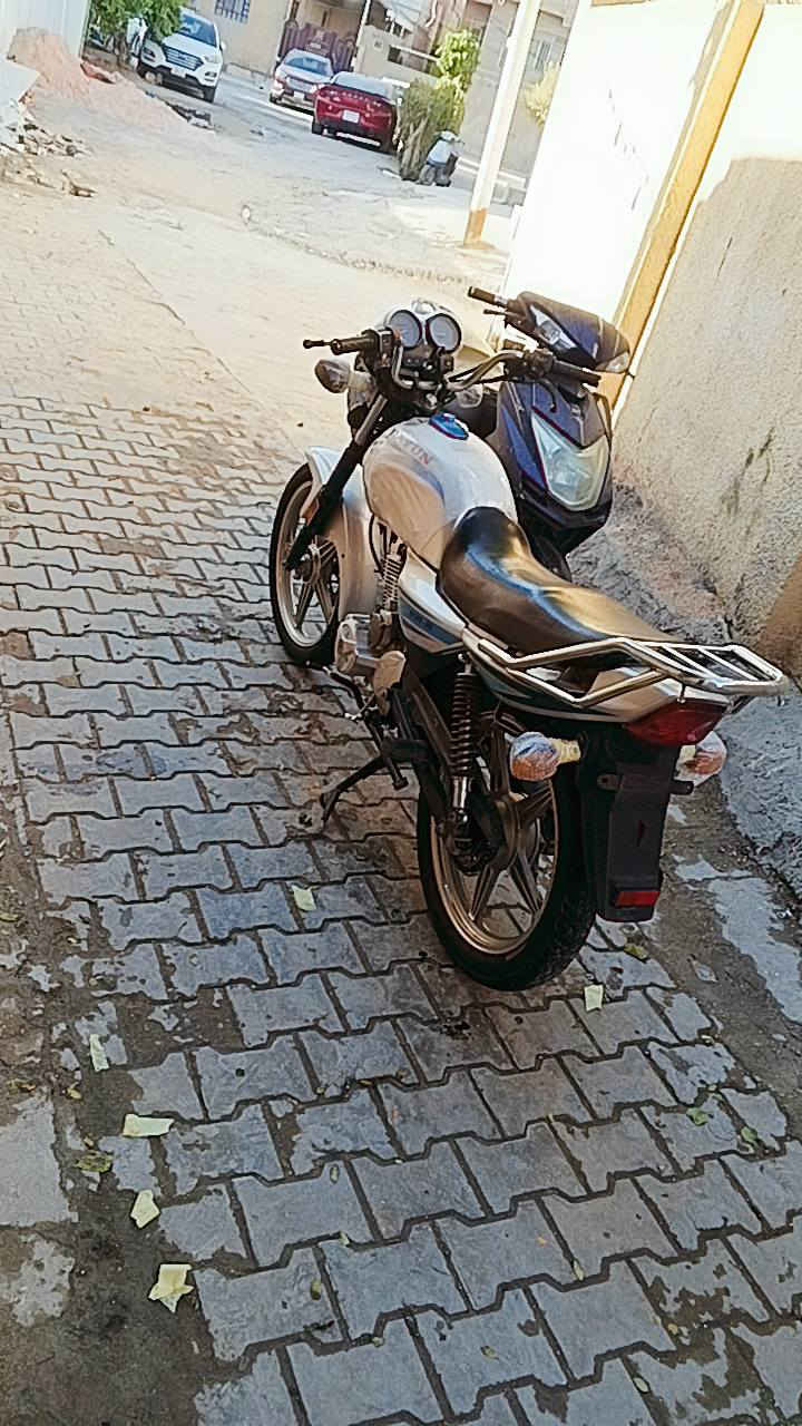 اسلام عليكم للبيع او مراوس حسب القناعه داون عضم كلك مكفوله عشائر لأن أوراقها نغسلن والوكيل مالتها بالبصره مالي خلك اروحله ابيع كلك موديل 2023 ما مفتوحه دراجه مكفوله للاستفسار ***********
