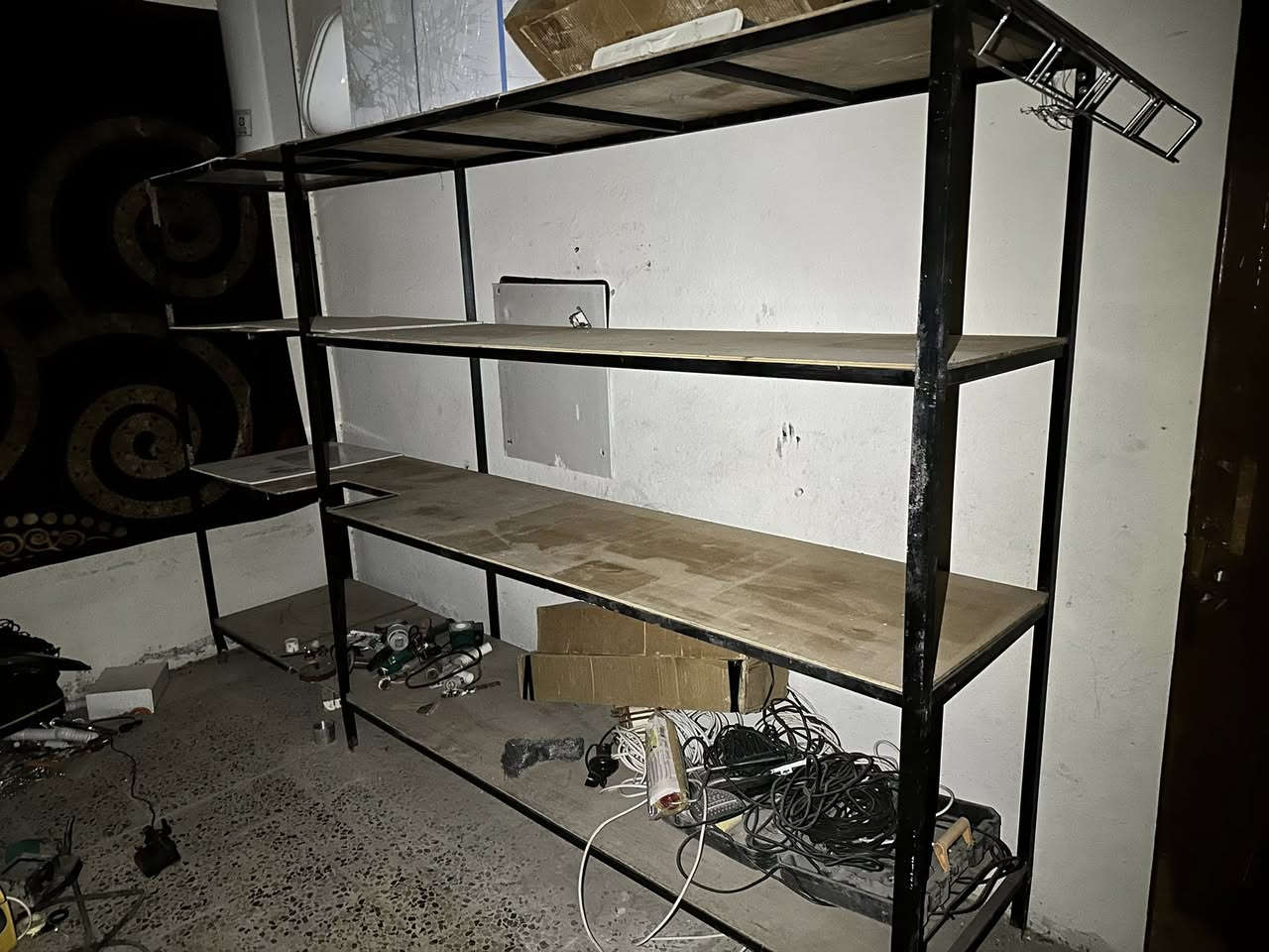 رفوف عدد 2 مع خشبهم قياسهم عرض 60 ارتفاع 185 عرض 3 متر سعرهم 75 الف   باب تركي جديد غير مستخدم ثقيل قياس باب 74 في 208 سعرو 80 الف


**إذا كنت صاحب هذا الإعلان وتريد حذفه لأي سبب، رجاءا أرسل رسالة إلى الدعم الفني**