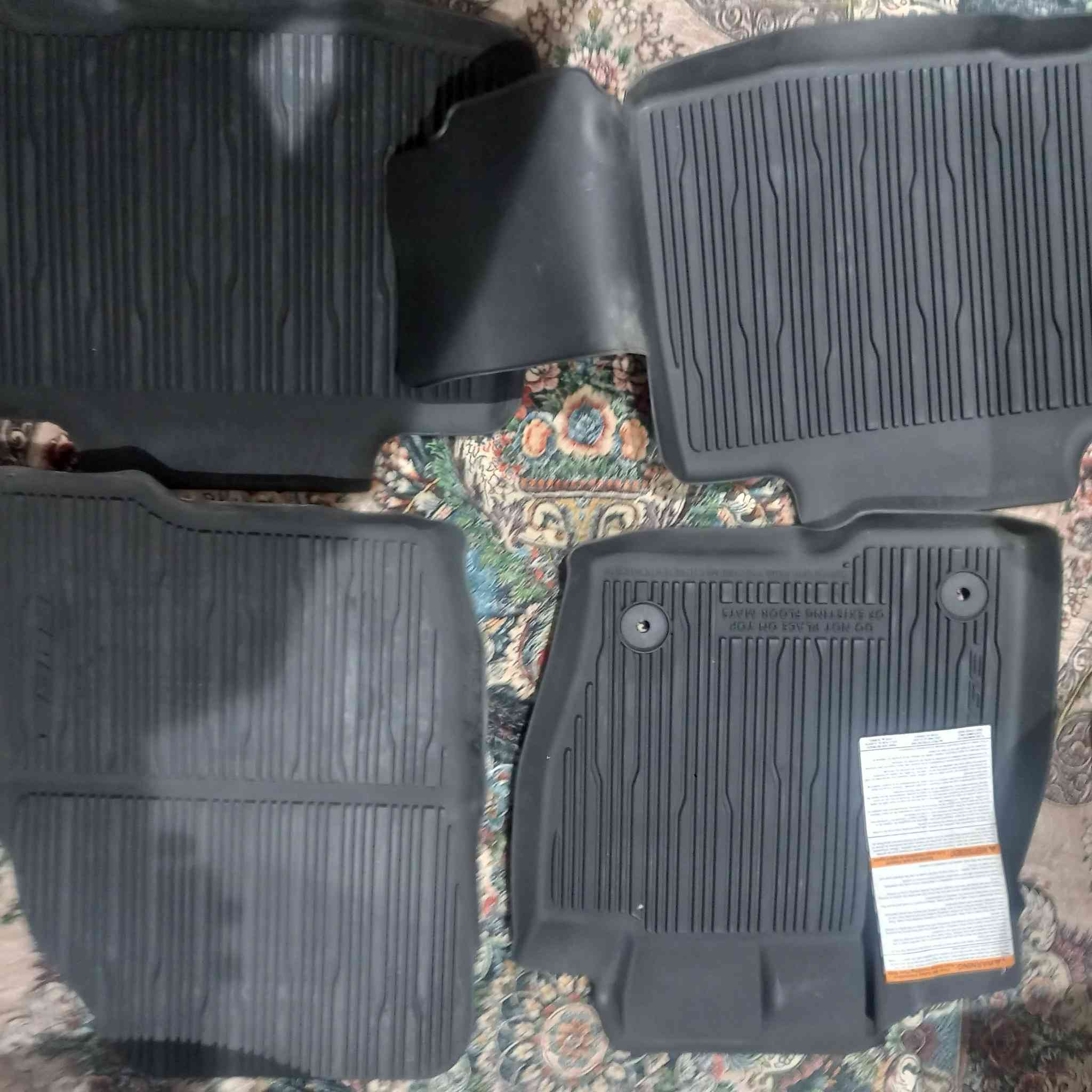 من رخصة الادمن
السلام عليكم ورحمة الله توفر عندي ارضيات فورد ايدج ربر اصلي والظهر مالتها محبب هذا اصلي من شركة فور والكود موجود رخيصة مقابل الجودة وفرصة ما تتوفر اخر قطع
هذا نوعيتين عندي
رقمي واتساب ***********
راسلني خاص الى اي استفسار
