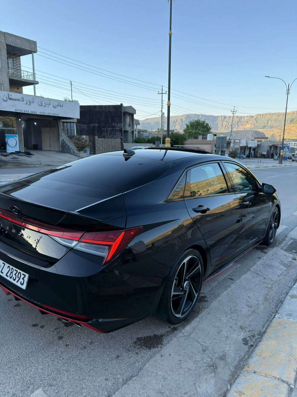 Hyundai Elantra N Line
سەیارەکە زۆر خاوێنە و کەم ڕۆشتوە 
مۆدیل : 2023
رۆشتن : 30,000 کم 
الوارد: أمريكي (USA)
رەقەم شانسي (VIN): KMHLR4AF1PU404789
سبوخی نیە
مەکینەو نیزامی ڕۆشتن :
 •مەکینە  4پستۆن 1.6 لتر تۆربۆ
 •204 هێزی ئەسپ
 • 265 نيوتن متر
 •گێری ئۆتۆماتیکی دەبڵ کلاج DCT 7زۆرترین هێزی بەرگە گرتنی هەیە 

مواسفات (N Line):
 • ستایلی سپۆرت N Line
 •کوشین ڕیازی - کوشین هیتەر - کوشین کارەبا 
 •ئۆتۆ بان - خەتی جادە - ٣٦٠پلە ڕادار  
 •گێچ ئەلیکتڕۆنی بە 5 جۆر دەگۆڕی 
 • شاشە گەورە ناو LED 
 • Apple CarPlay + Android Auto
 •کامێرای دواوە 
 • حساسی ٣٦٠ پلە 
 •تەحدید سووڕحەت و ئۆتۆبان 
 • لایت و بەگ لایت  LED
 • سیستەمی راداری ئاگادار کەرەوە + قفل مركزي
 • شوتەی سپۆرتی ماڕکەی لەسەرە K&N
 •سحر 159 محاملە*********** سوران, أربيل
