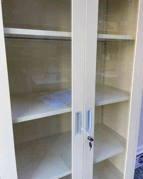 دولاب جام ⭐️بقسط 15 شهرياً فقط!⭐️
الطول 180 سم
العرض 80 سم
ارتفاع بين الخانات 35 سم
📍 أماكن تواجدنا:
✅ الفرع الأول: الشالجية – قرب دائرة السكك – مجاور هايبر حسين كامل
✅ الفرع الثاني: بغداد – الكرادة – شارع المسبح مقابل قرية دجلة

📅 أوقات الدوام:
🕙 من 10 صباحًا حتى 11 مساءً
(عدا الجمعة: عطلة الجمعية )

📞 للطلب والاستفسار:
📌 قسم المبيعات: ***********
📌 للاستفسارات: *********** – *********** – ***********

✨ زورونا أو تواصلوا معنا عبر صفحتنا للحصول على أفضل العروض! ✨
