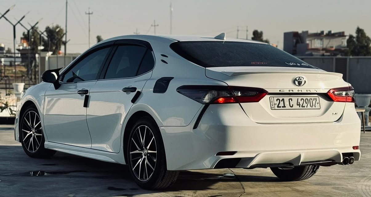 سلام عليكم
للبيع 
تيوتا كامري 
موديل 2022 se
ويل كب 
شاشه 
تحكم ستيرن 
سياره جديده احلى من الصور 
ماشيه 43
مكان السيارة دياله خانقين 
اي استفسار ***********
