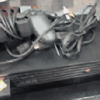 يالله سلام عليكم بلي 2 مال باله الأمريكي لاصلي كلش نضيف يجي ويا فلاش و...